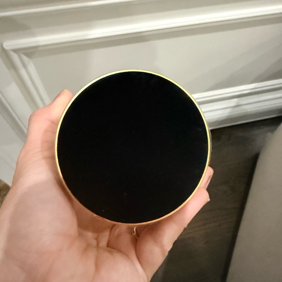 CHANEL N°5 Snow Globe with Gold and White Accents - Picture 4 of 4